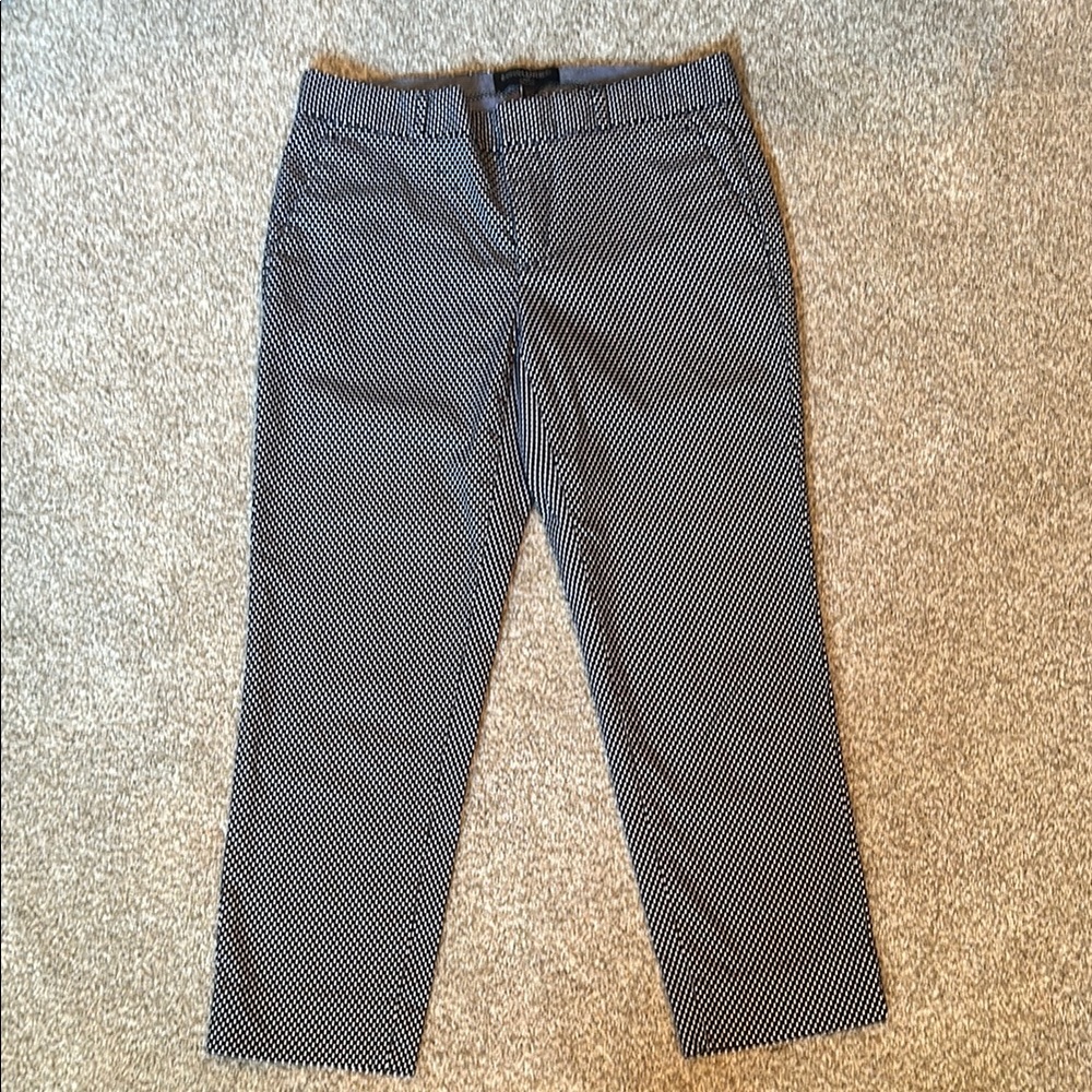 Banana Republic Womens’s Navy and White Patterned Cropped Chinos Size 4 Petite